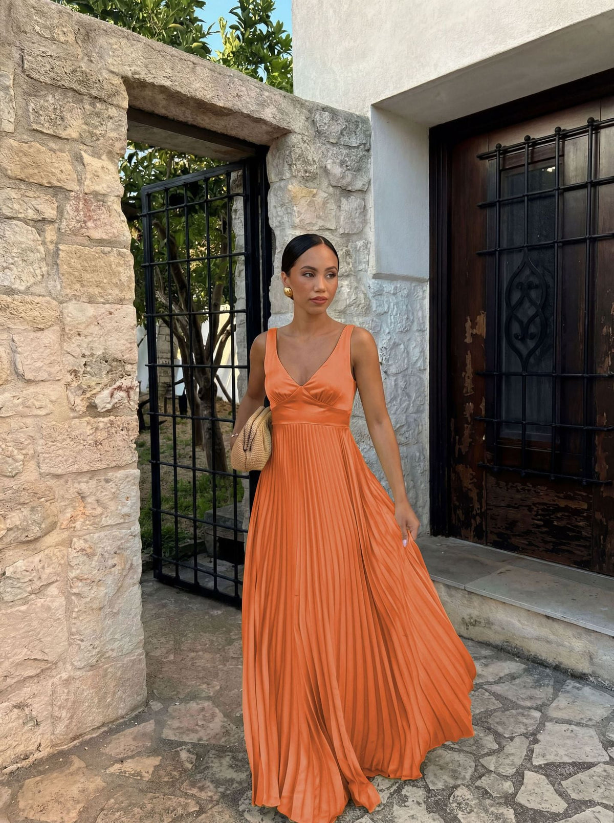 Summer Vacation Pleated V Neck Brace Dress