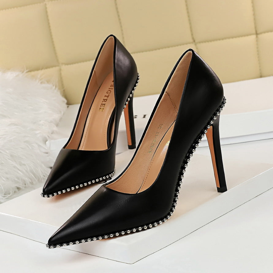 Pointed Rivet Pumps